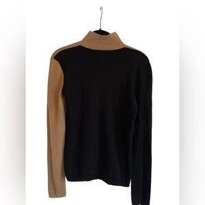 Saks Fifth Avenue Camel Knit Pullover - V-Neck Long Sleeve
